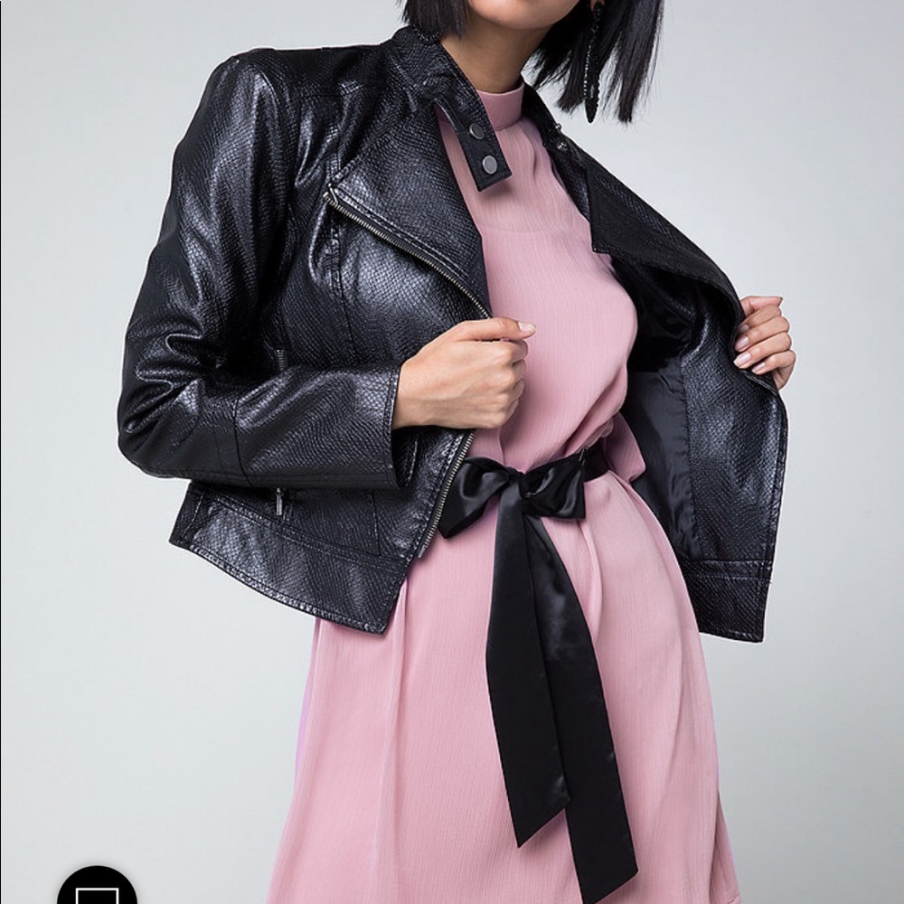 NWT BEBE FAUX LEATHER MOTO JACKET - XS
